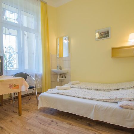 Aparthostel Fryderyk Krasków Exterior foto