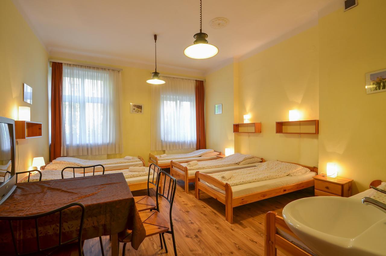 Aparthostel Fryderyk Krasków Exterior foto
